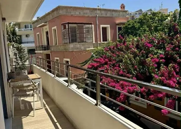 Rhodes Center Santa Maria * Rhodes City